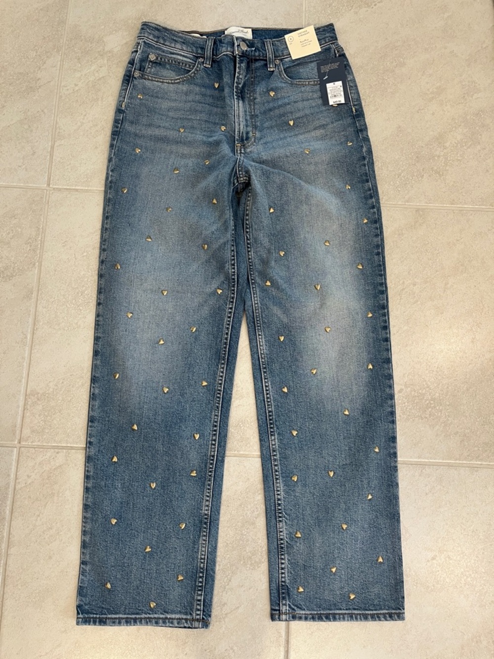 Universal Thread Vintage Straight Jeans
Heart embellishments - Size 8 NWT